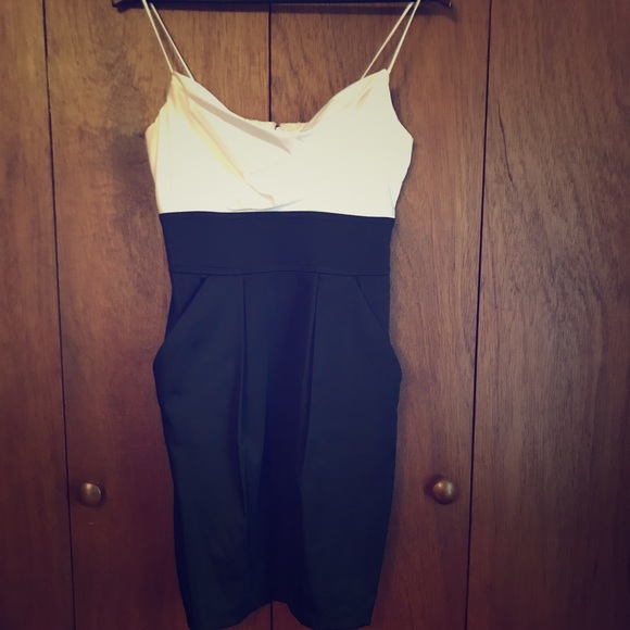 Dresses & Skirts - Dress